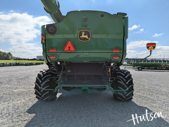 Photo of 2022 John Deere S790