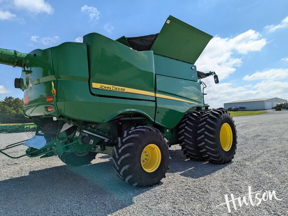 Photo of 2022 John Deere S790