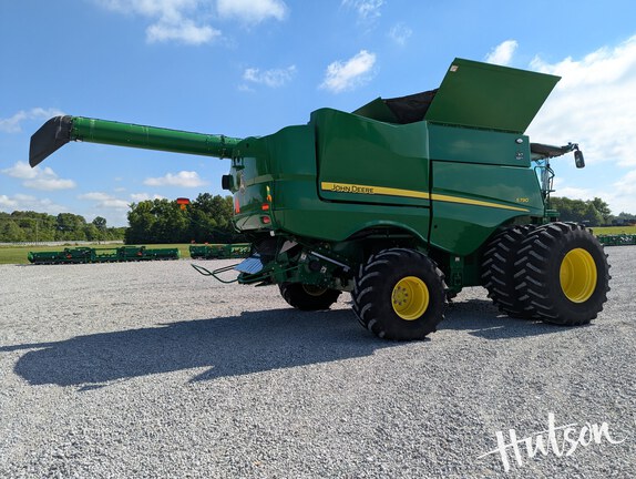 Photo of 2022 John Deere S790