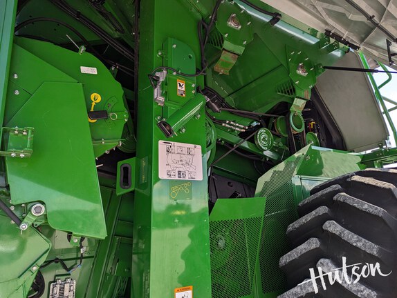 Photo of 2022 John Deere S790