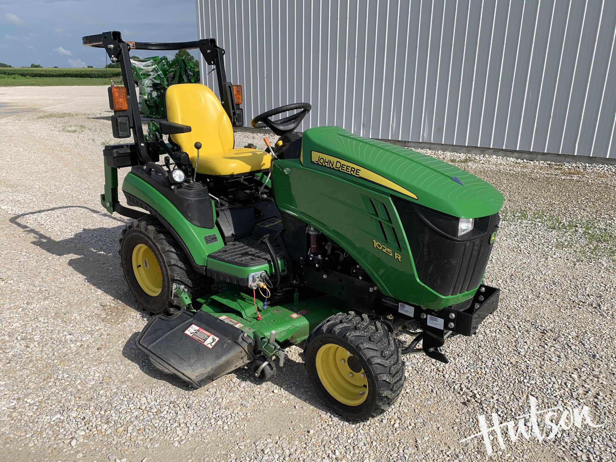 2017 John Deere 1025R