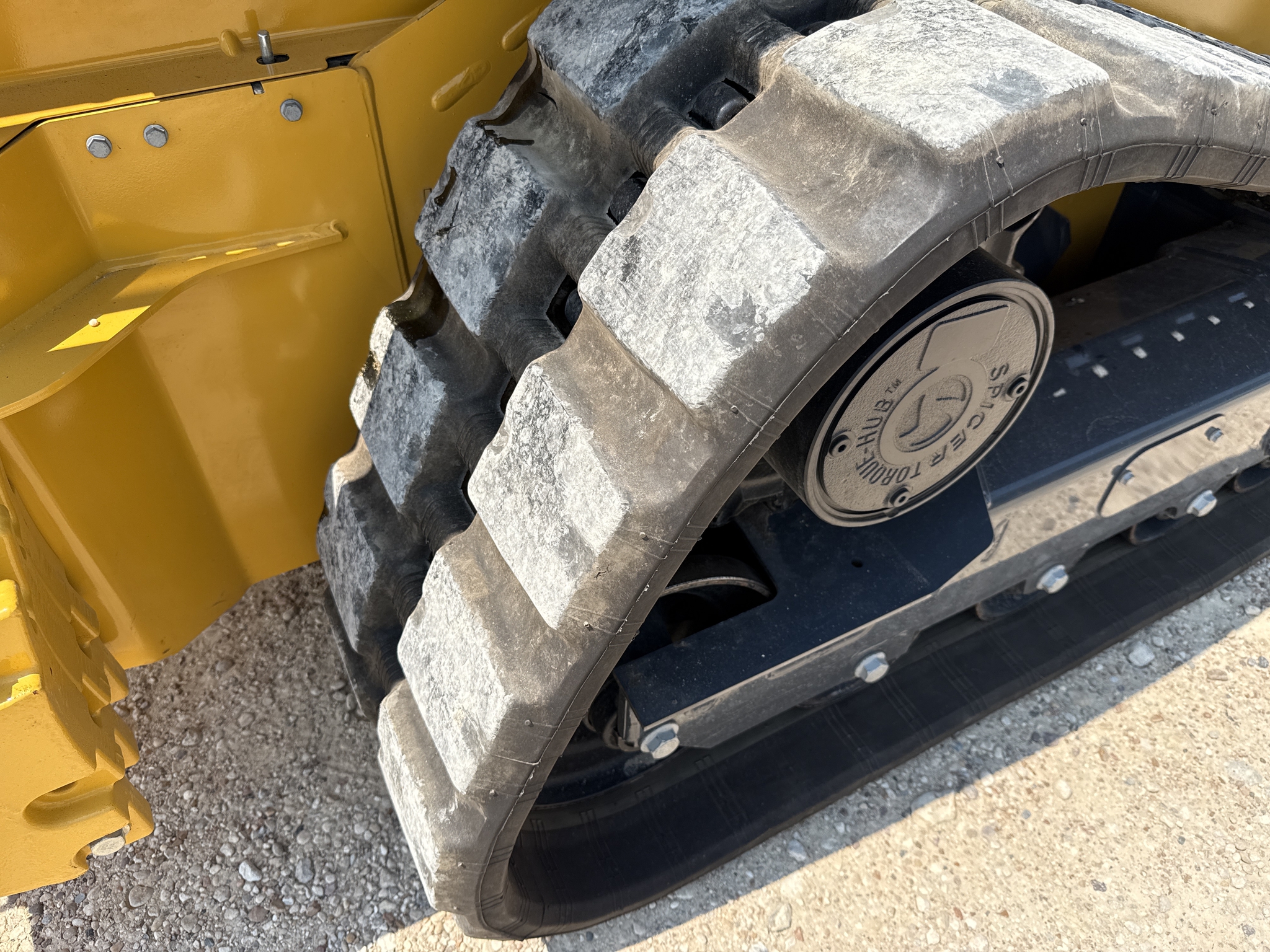 2023 John Deere 325G Image 31