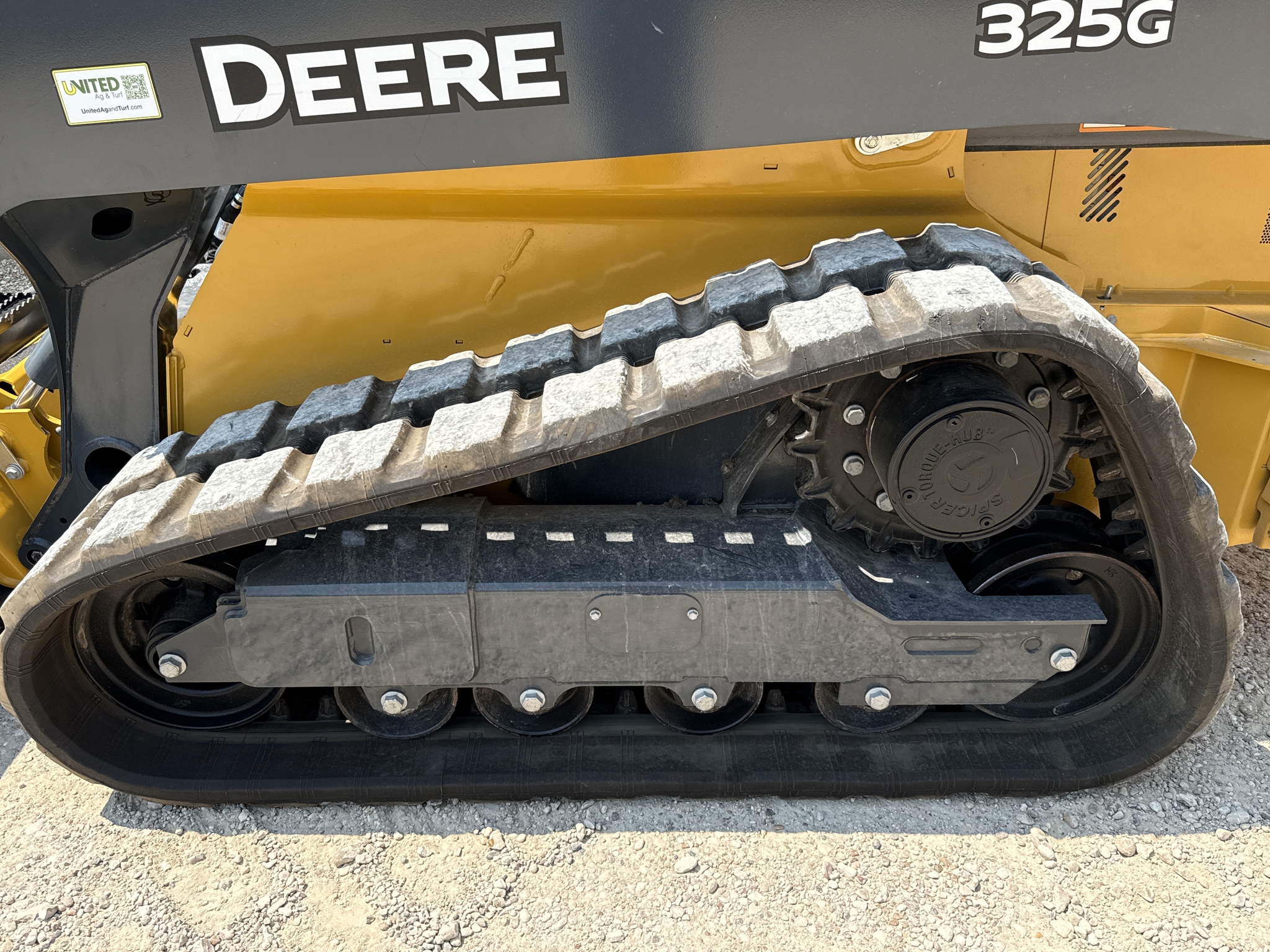 2023 John Deere 325G Image 30