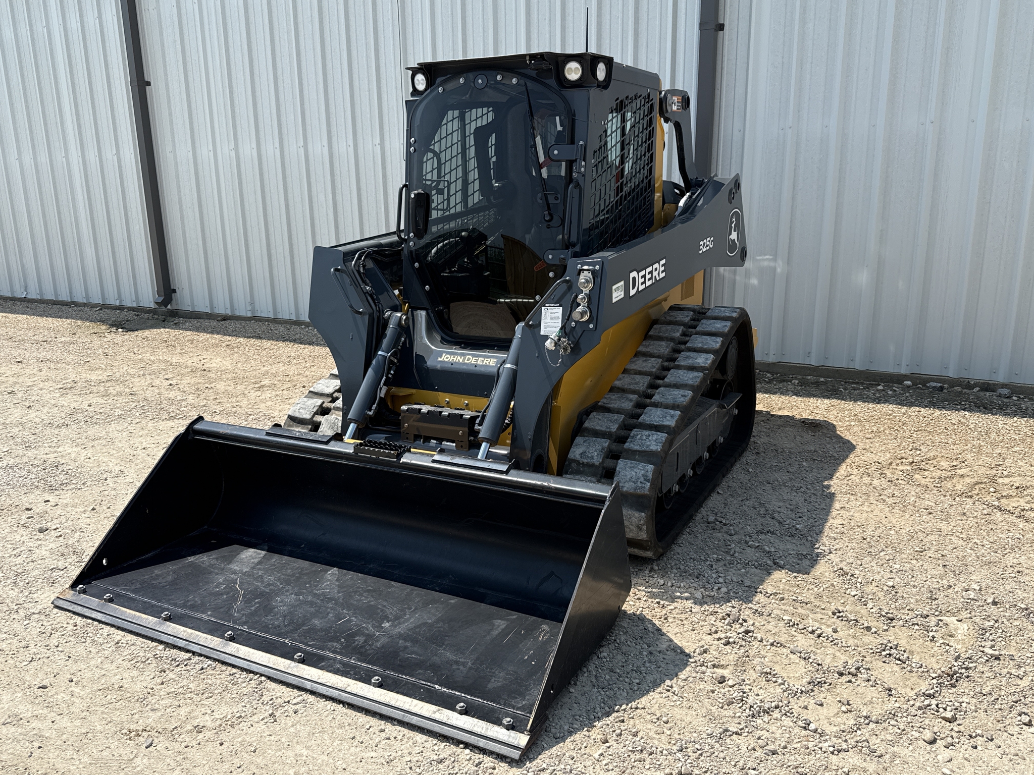 2023 John Deere 325G Image 3