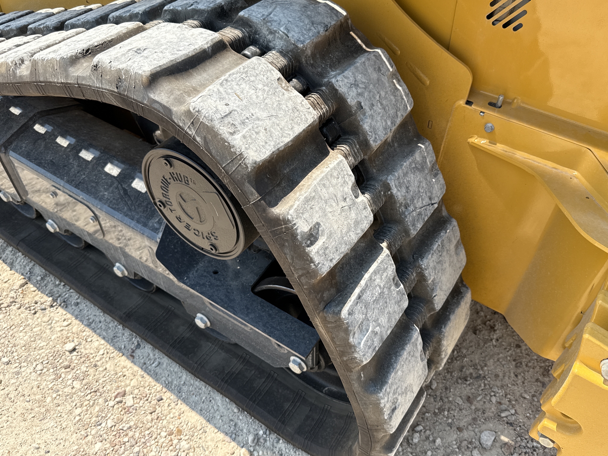 2023 John Deere 325G Image 32