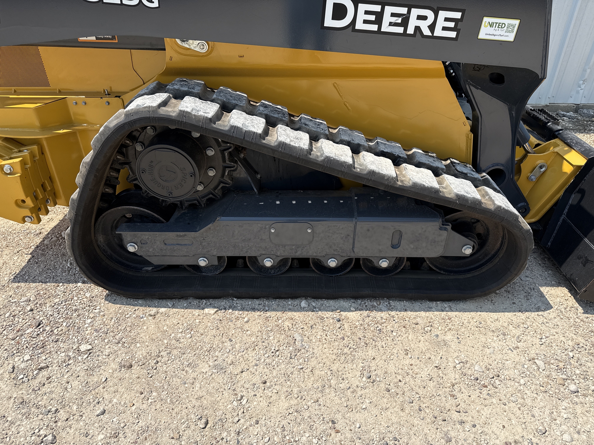 2023 John Deere 325G Image 29
