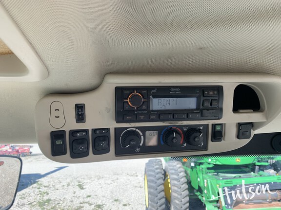 Photo of 2013 John Deere 6170R