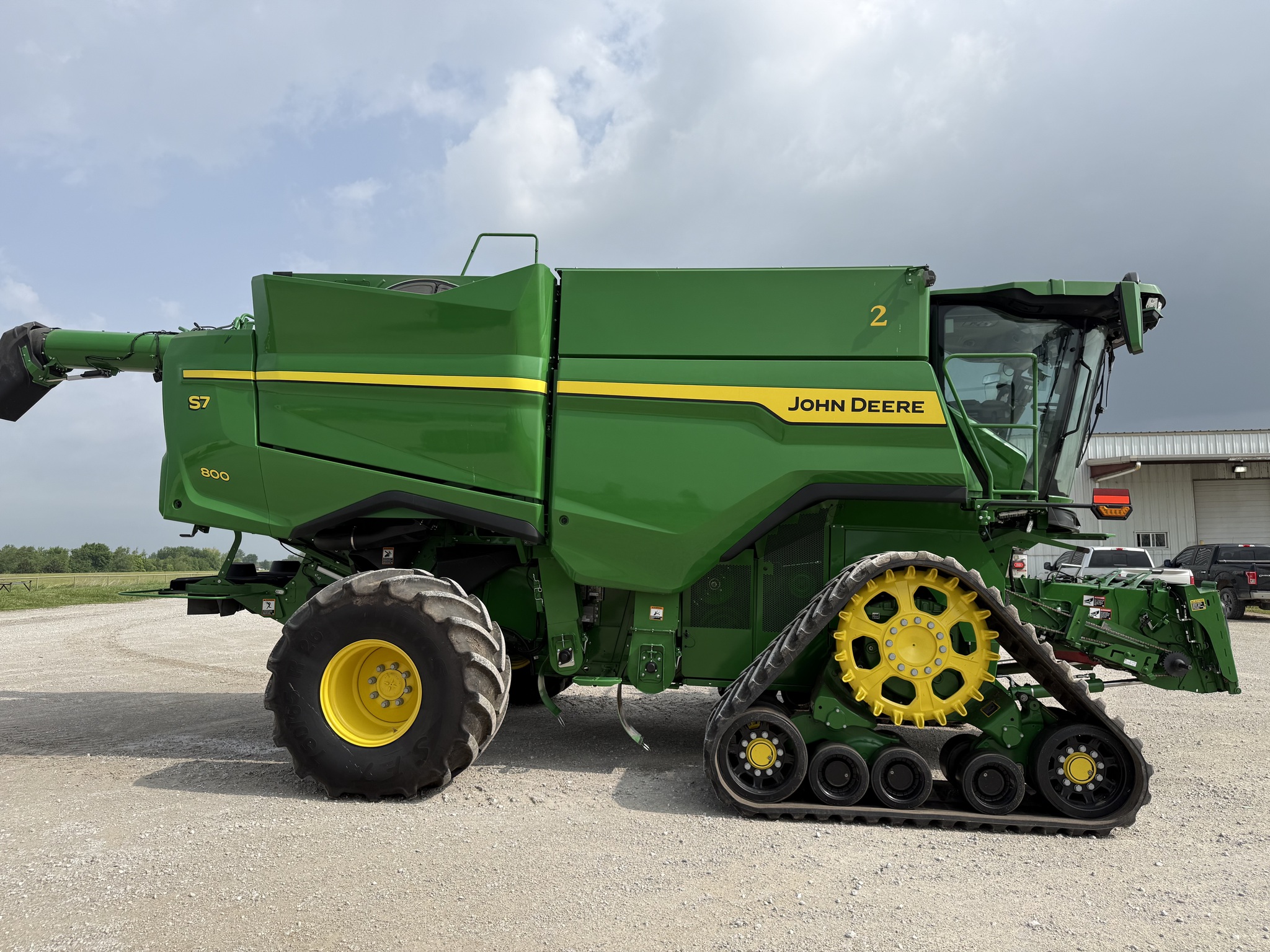  2025 John Deere S7 800 at Heritage Tractor in Nevada, MO