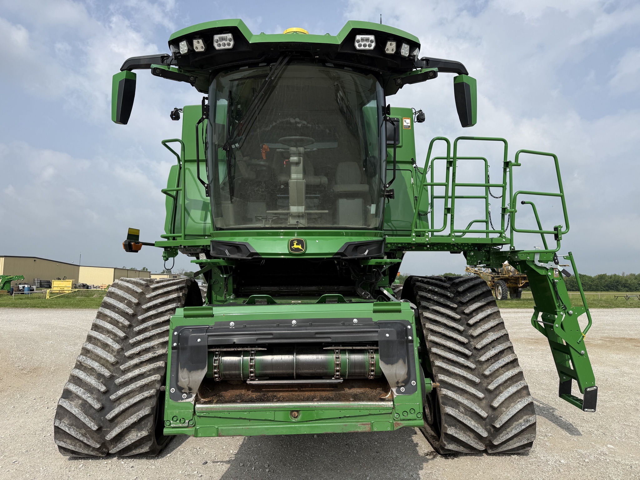  2025 John Deere S7 800 at Heritage Tractor in Nevada, MO