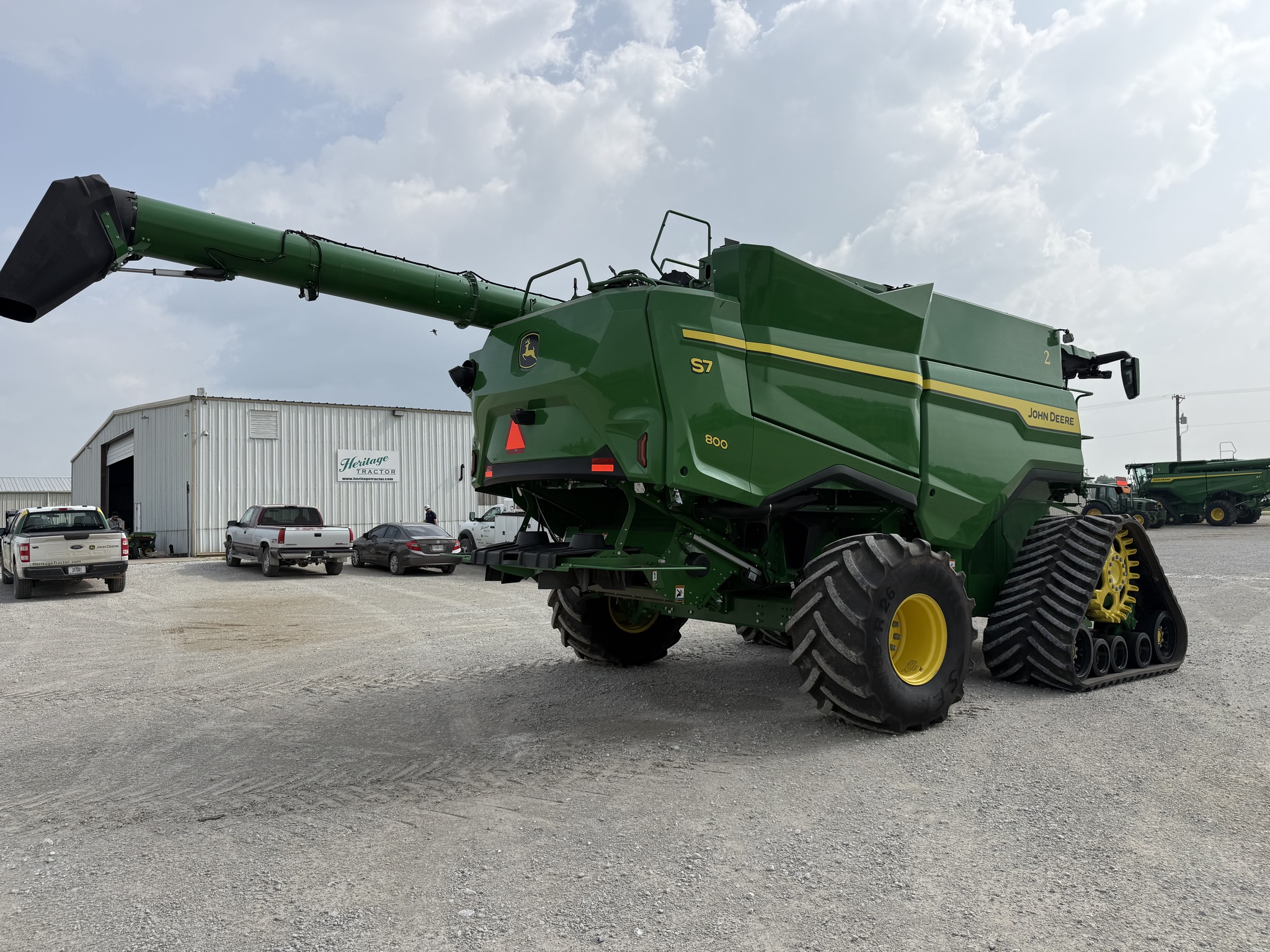  2025 John Deere S7 800 at Heritage Tractor in Nevada, MO