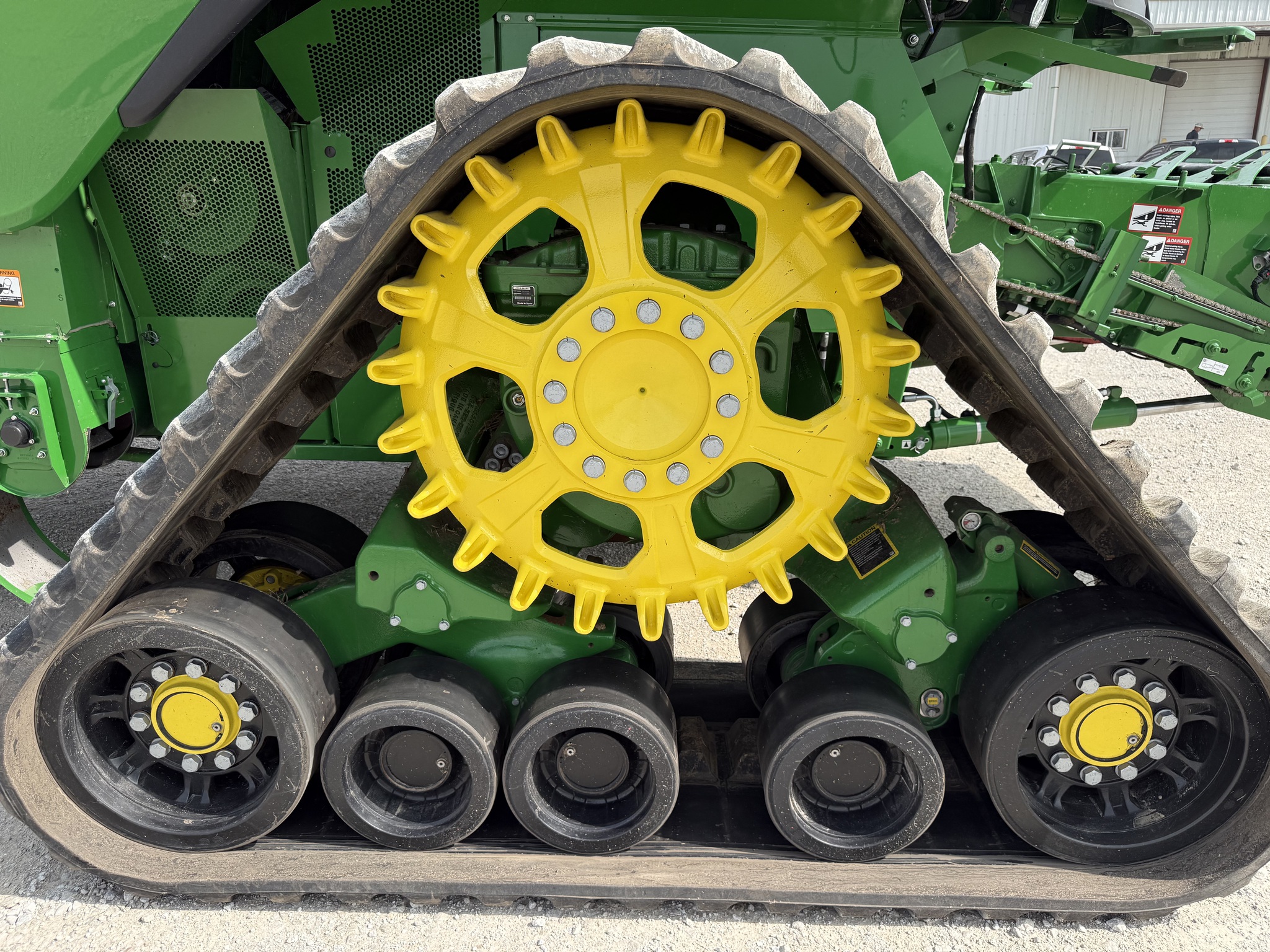  2025 John Deere S7 800 at Heritage Tractor in Nevada, MO