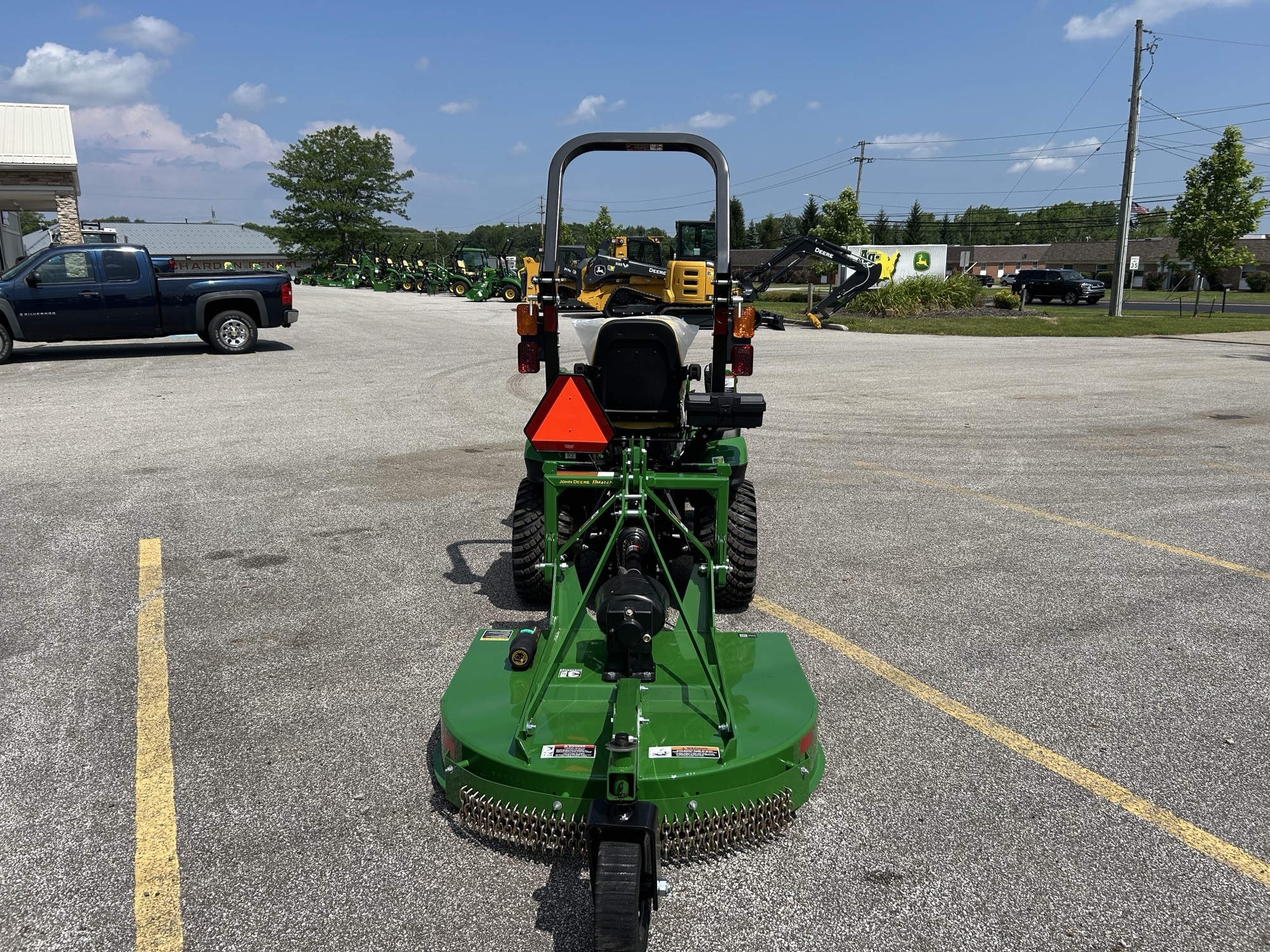 2025 John Deere 1025R Image 5