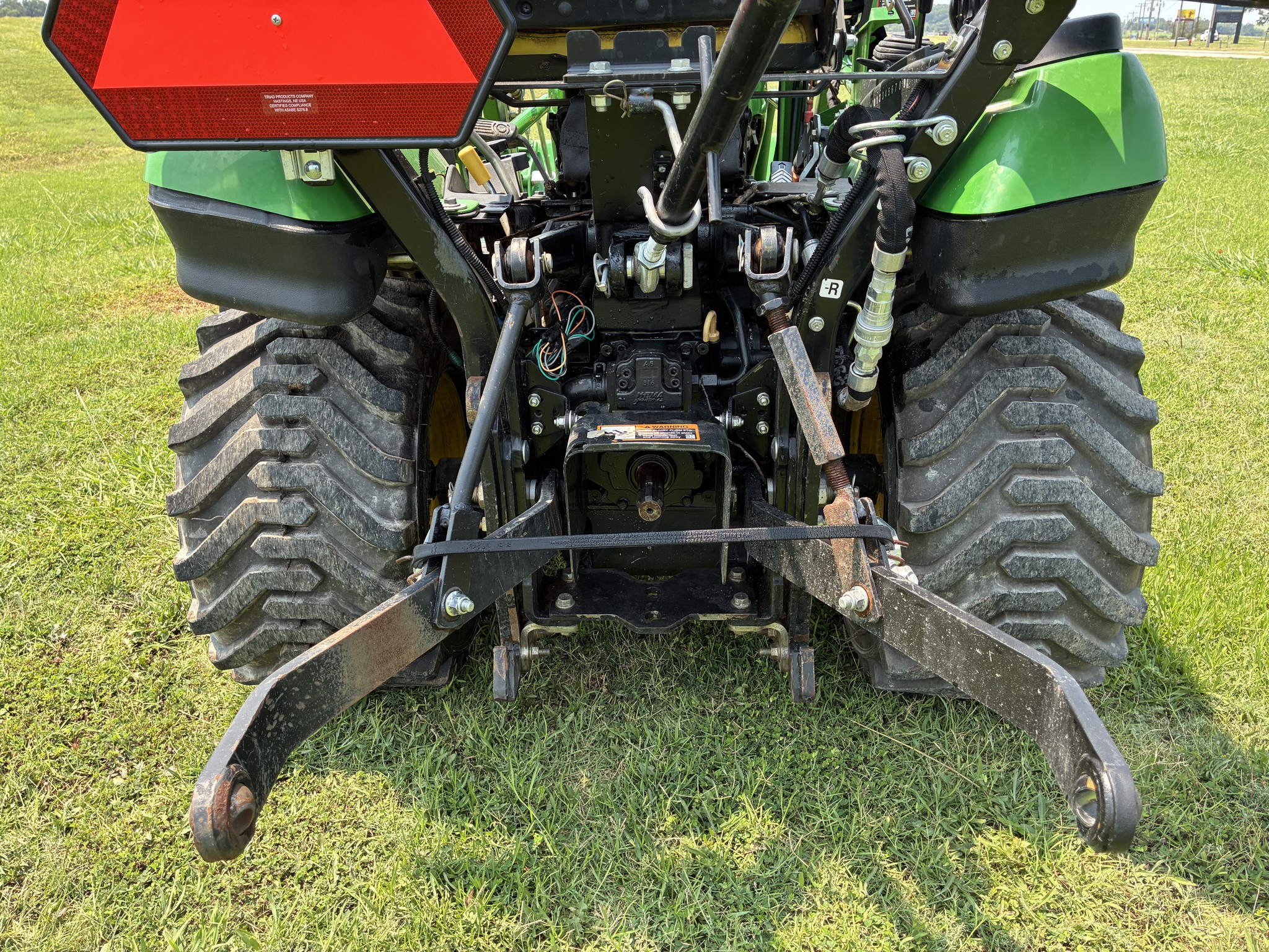 2023 John Deere 1025R Image 4