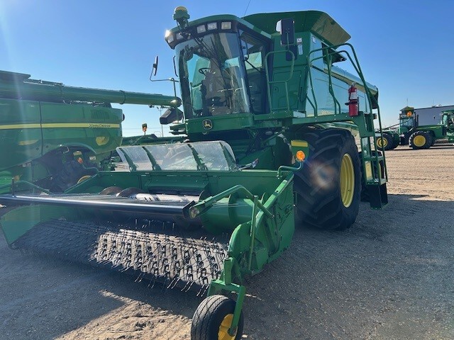 2005 John Deere 9860 STS Image 2