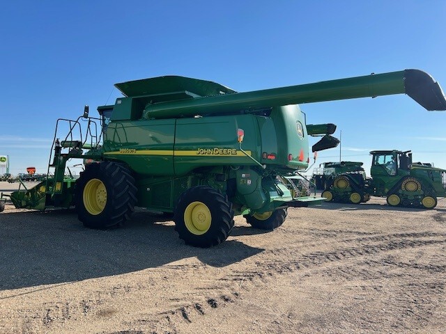 2005 John Deere 9860 STS Image 3