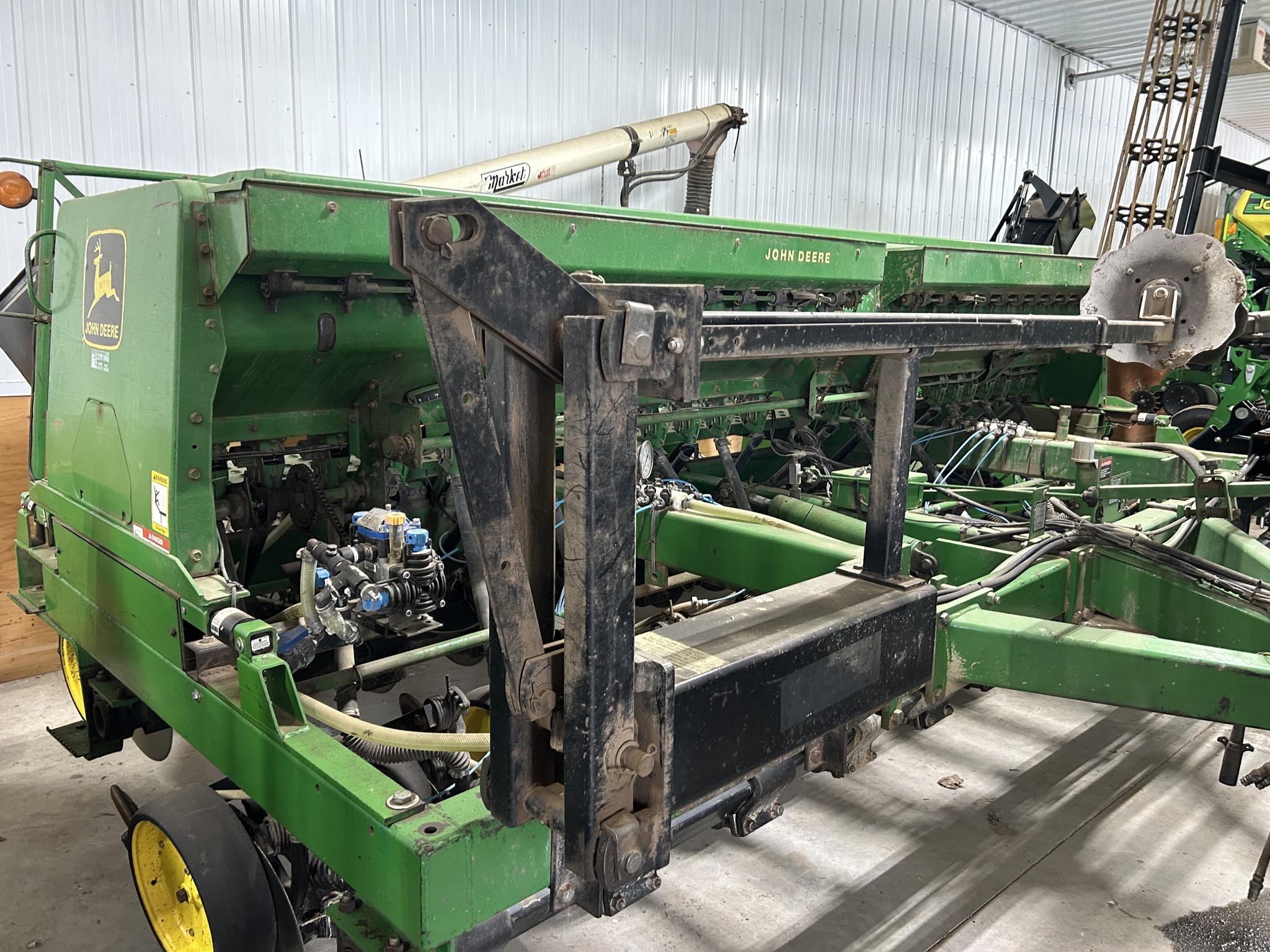 1993 John Deere 750 Image 16