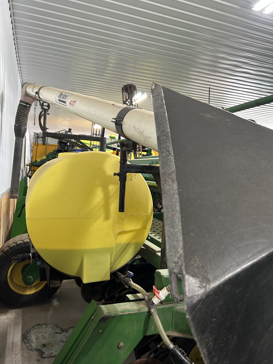 1993 John Deere 750 Image 11
