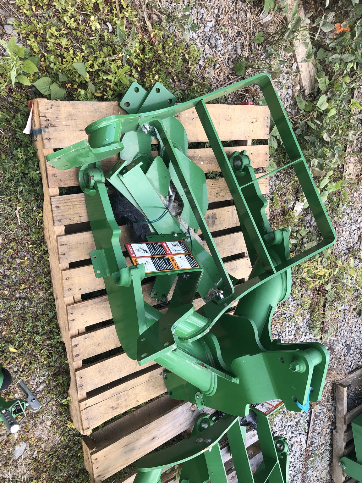 John Deere 520M LOADER FRAME Image 1