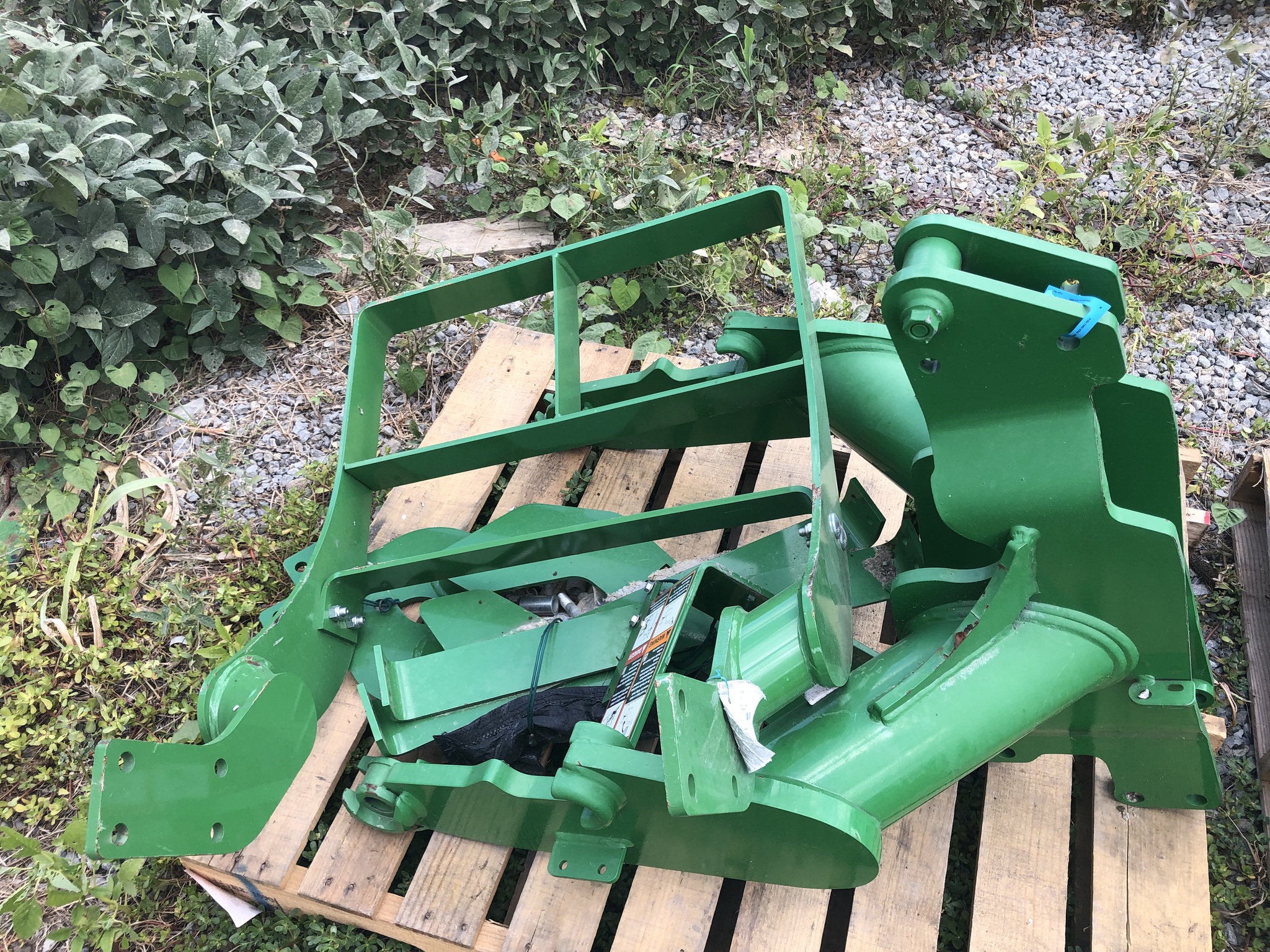 John Deere 520M LOADER FRAME Image 2