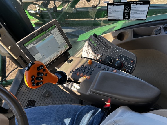 2017 John Deere R4045 - Photo43