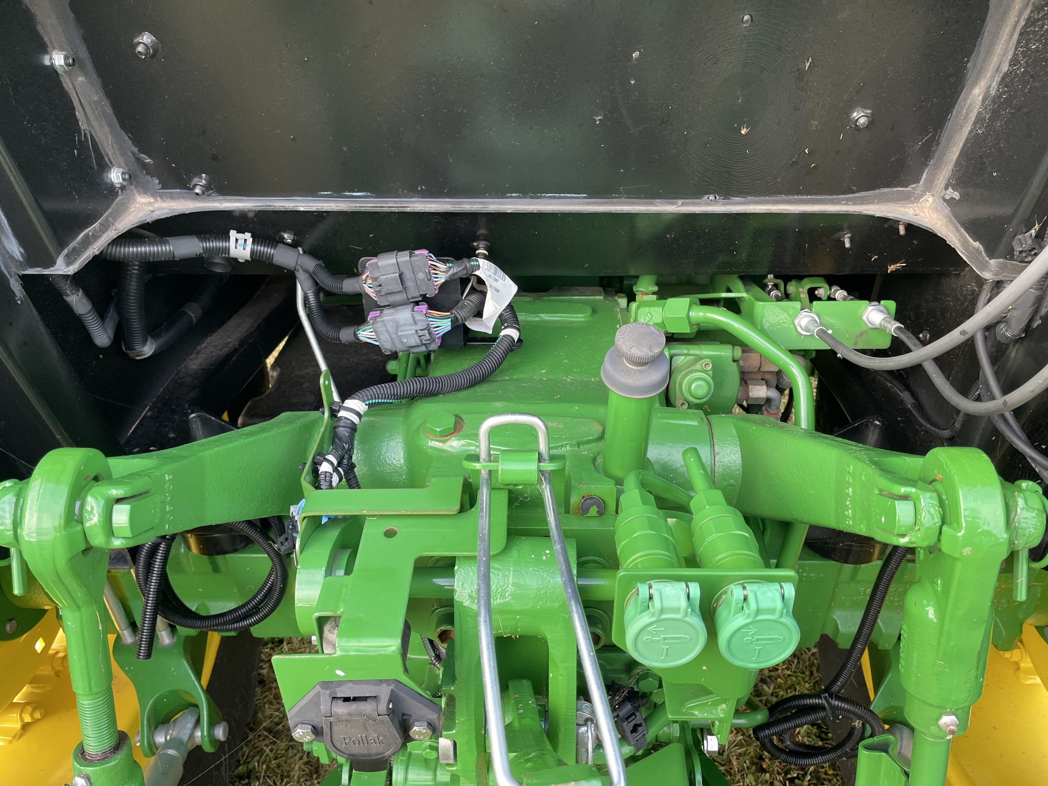 2023 John Deere 5075E Image 13