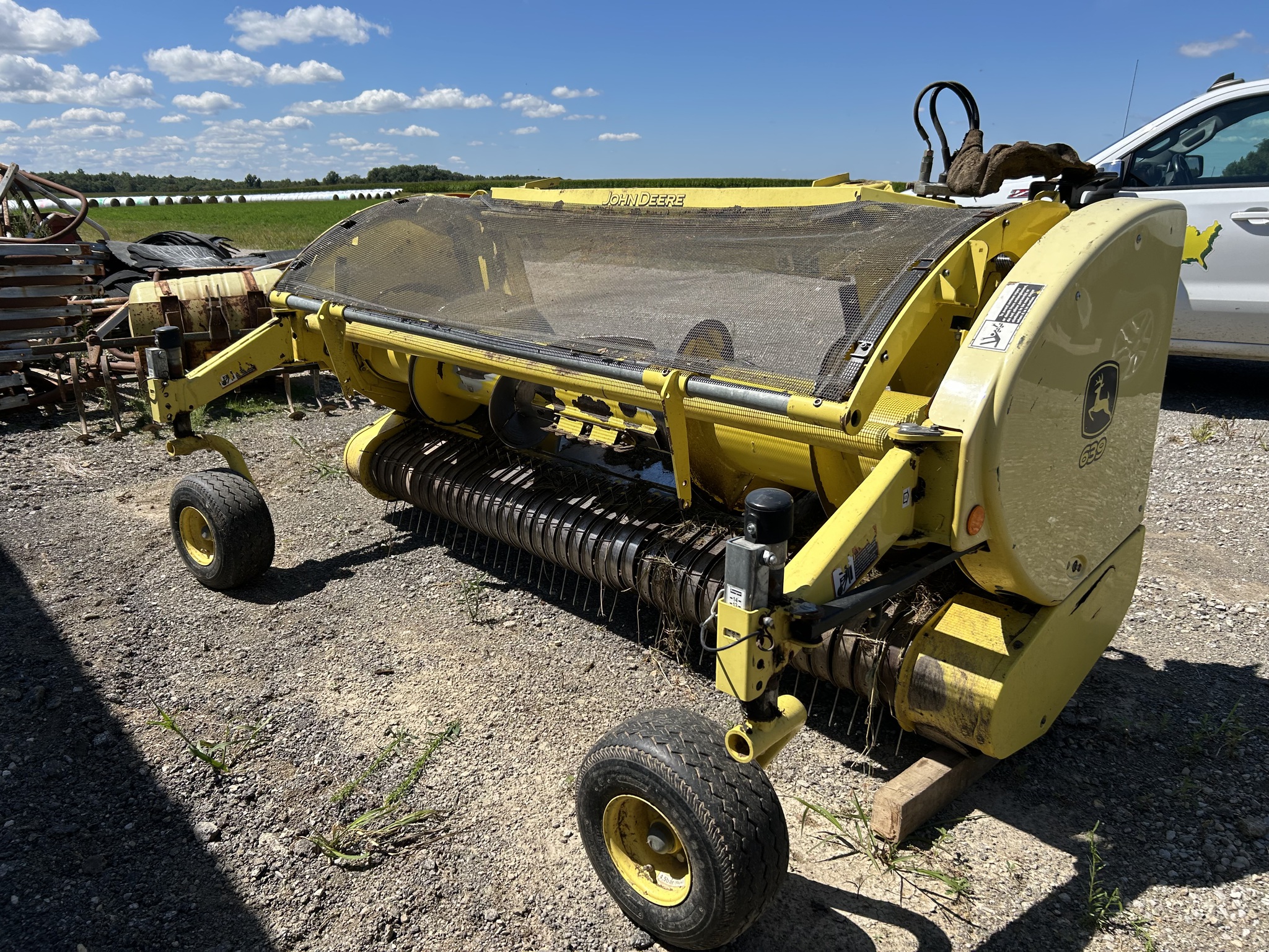2016 John Deere 639 Image 3