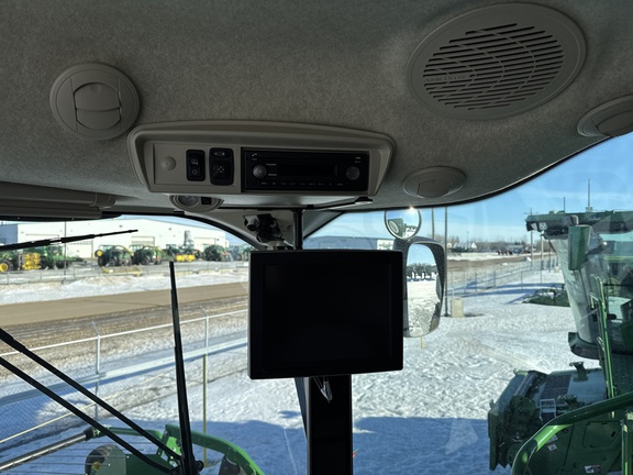 Used 2019 John Deere S780 Combines at Horizon Ag & Turf in Lloydminster, AB - Photo16