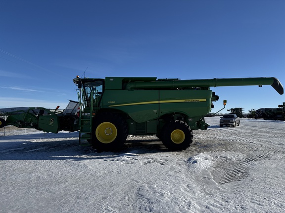 Used 2019 John Deere S780 Combines at Horizon Ag & Turf in Lloydminster, AB - Photo3
