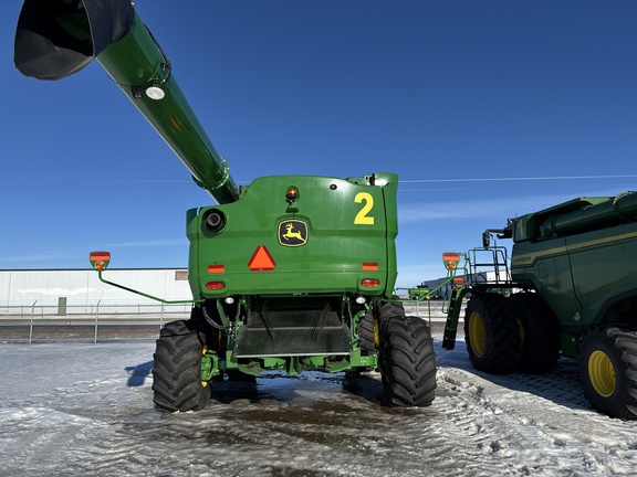 Used 2019 John Deere S780 Combines at Horizon Ag & Turf in Lloydminster, AB - Photo6