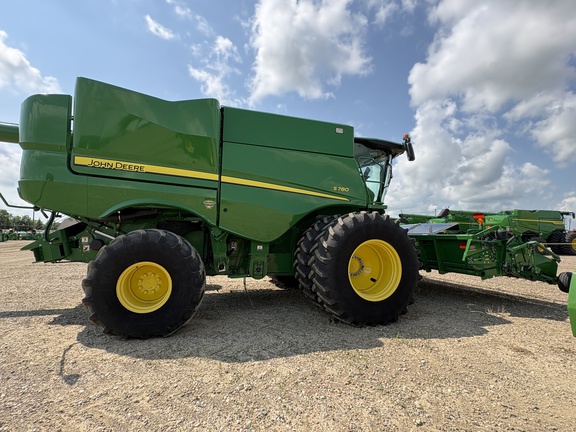 John Deere S780