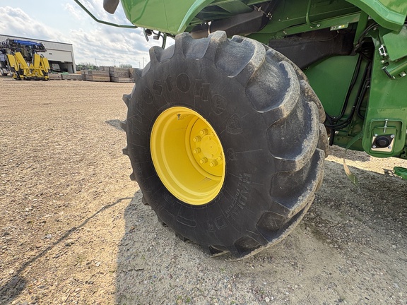 Used 2019 John Deere S780 Combines at Horizon Ag & Turf in Lloydminster, AB - Photo10