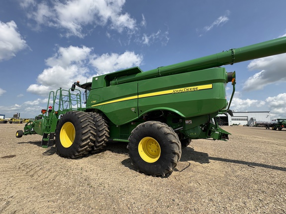 Used 2019 John Deere S780 Combines at Horizon Ag & Turf in Lloydminster, AB - Photo5
