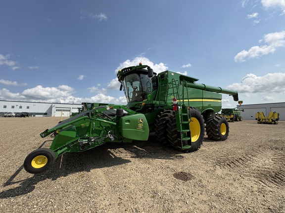 Used 2019 John Deere S780 Combines at Horizon Ag & Turf in Lloydminster, AB - Photo3