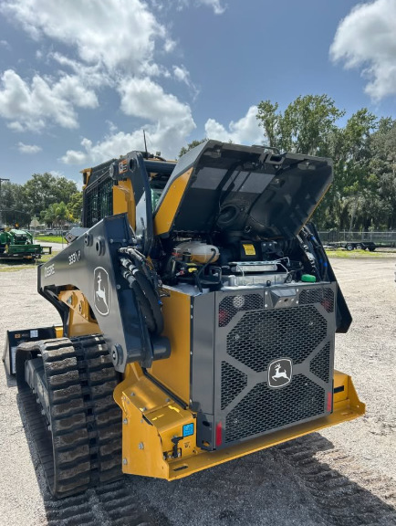 2025 John Deere 333 P Image 5