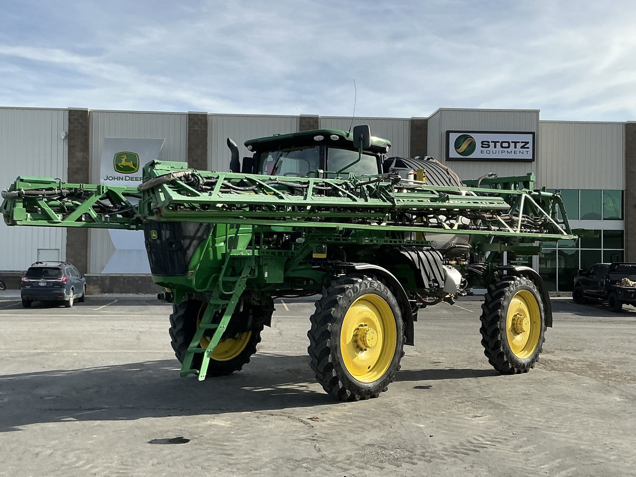 2020 John Deere R4044 Image 1