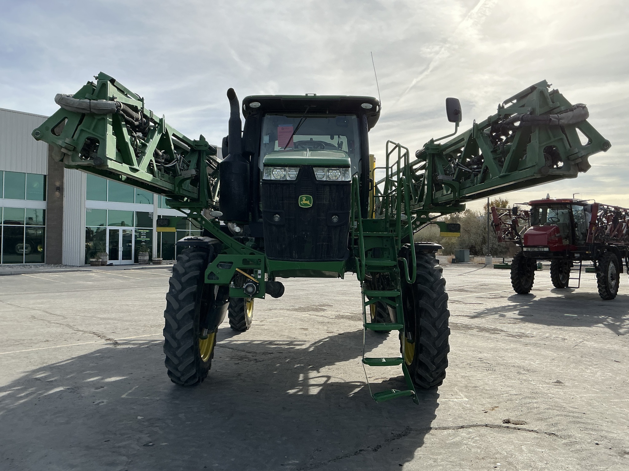 2020 John Deere R4044 Image 12