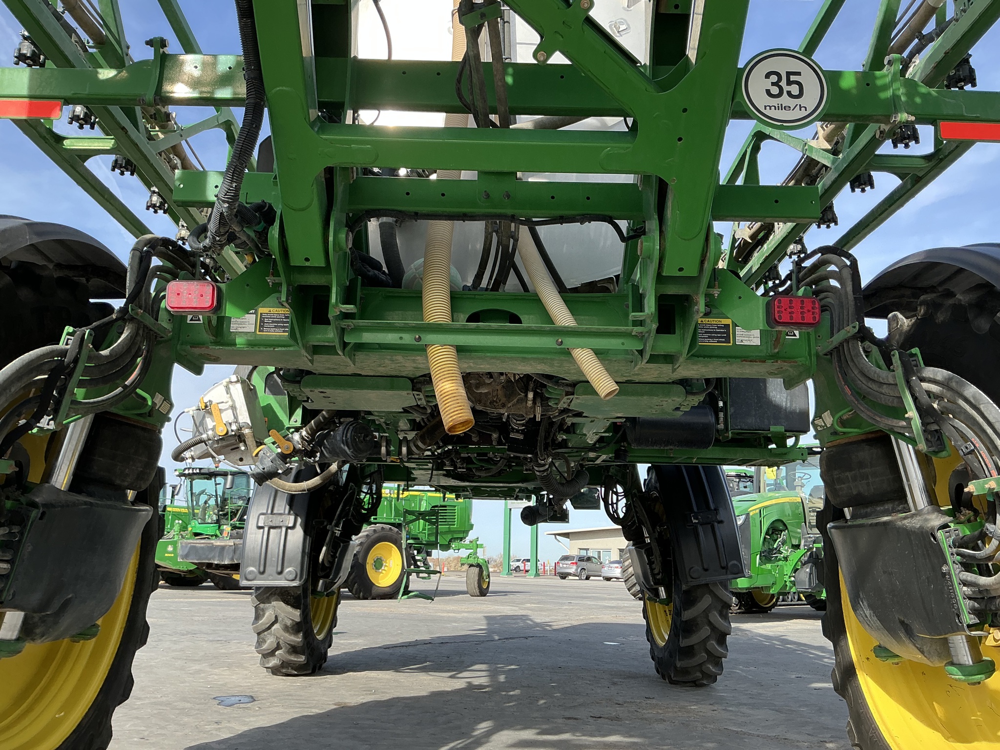 2020 John Deere R4044 Image 22