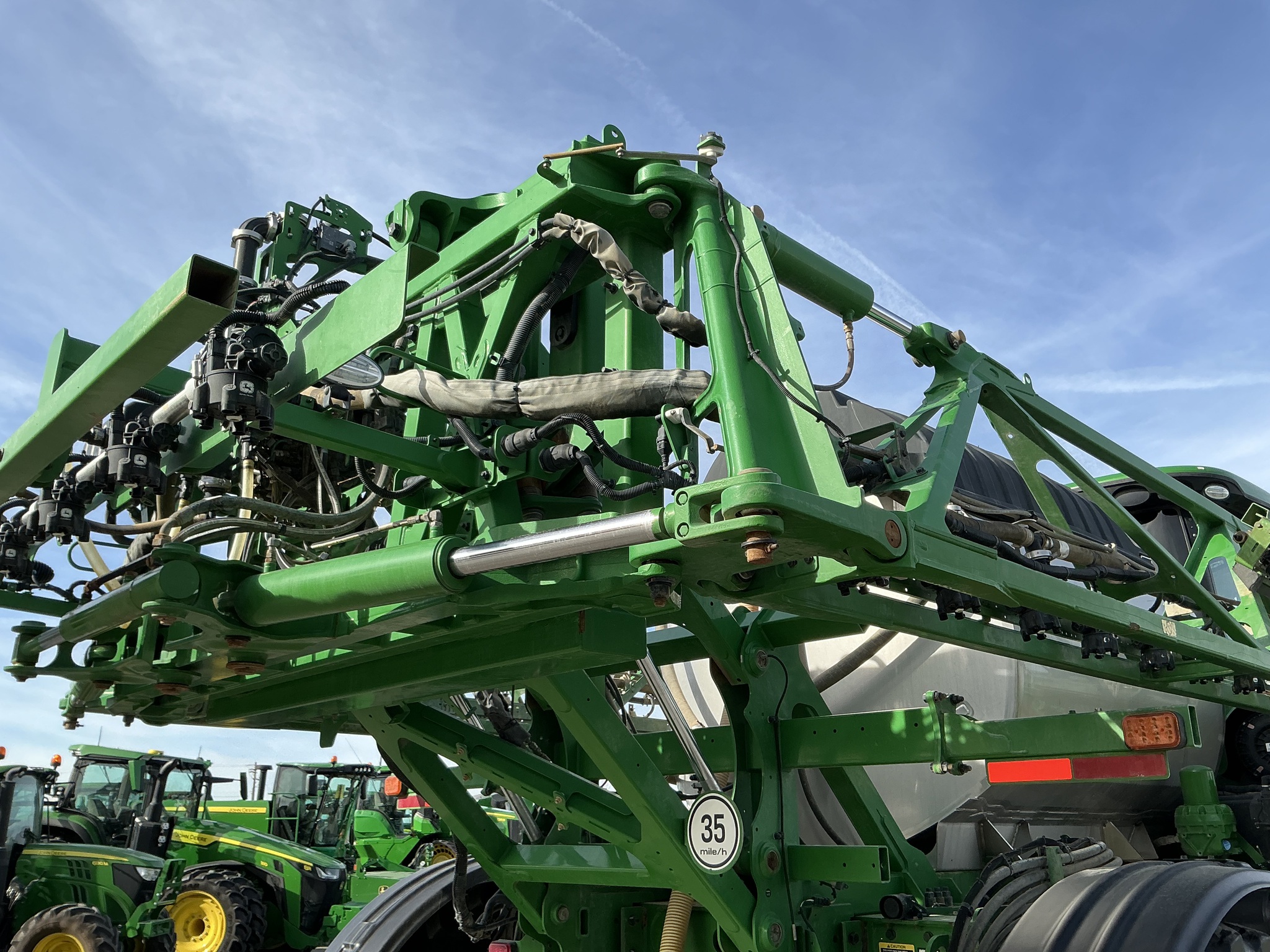 2020 John Deere R4044 Image 21
