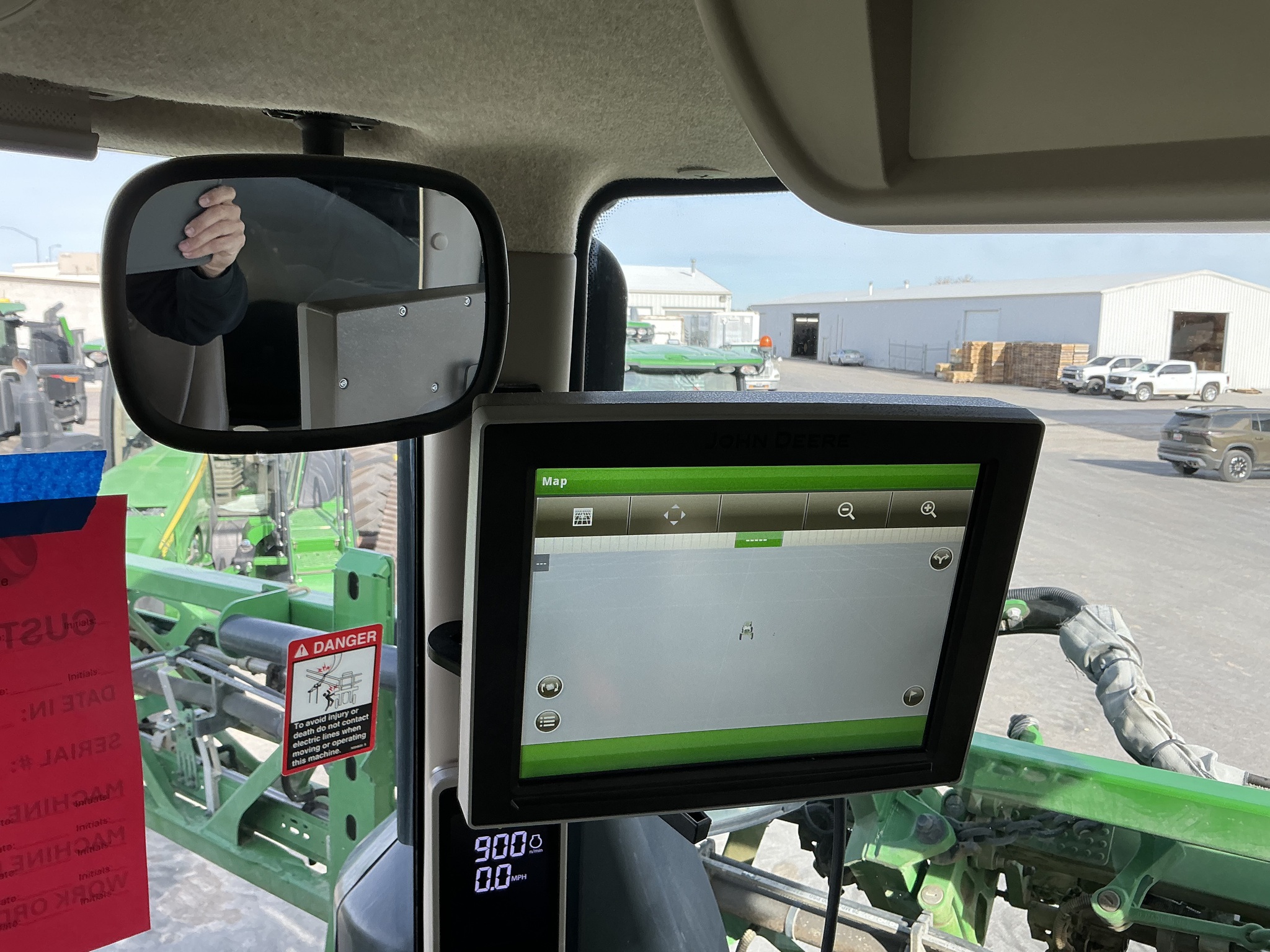 2020 John Deere R4044 Image 37