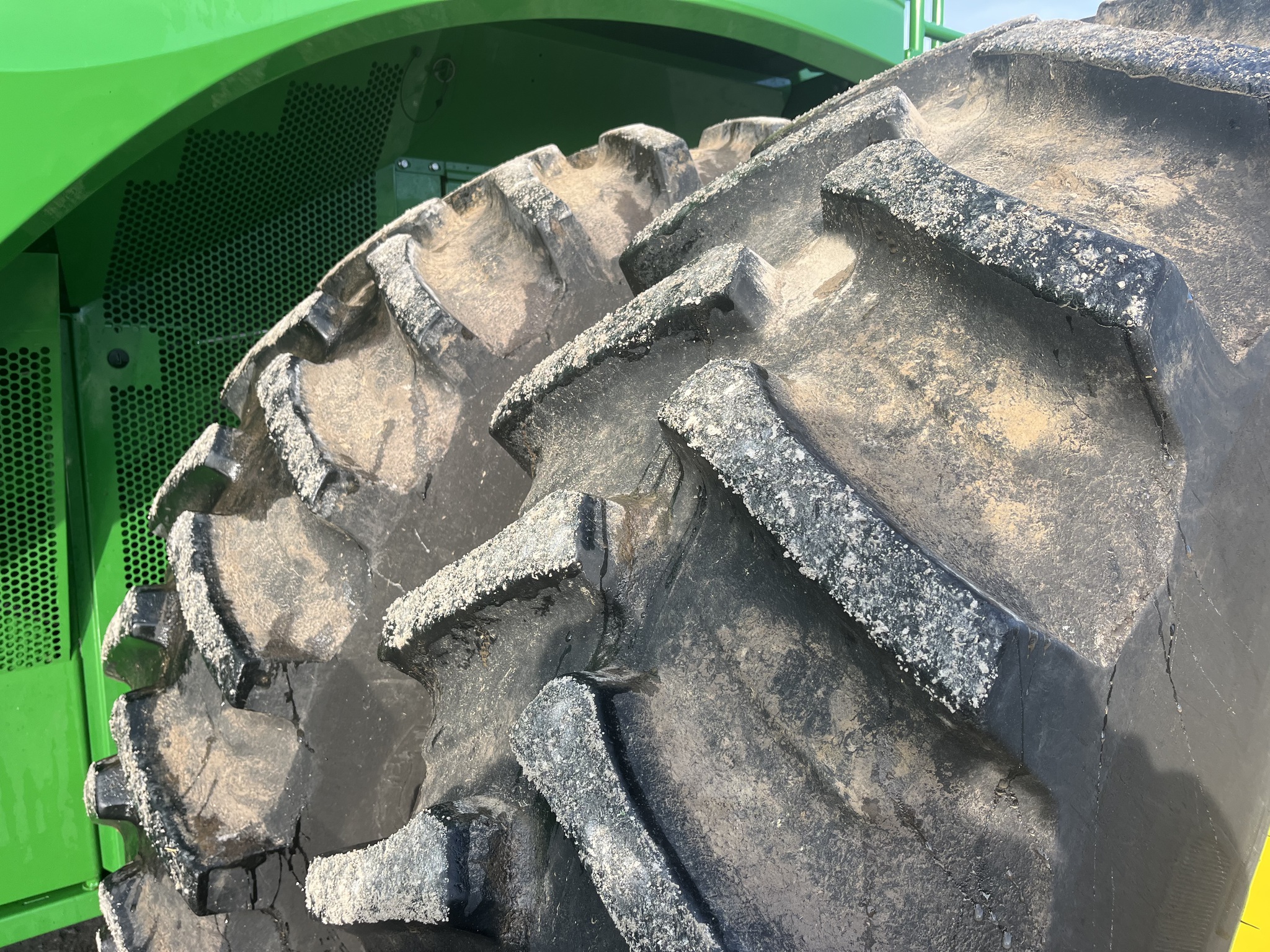  2022 John Deere S770 at Heritage Tractor in Nevada, MO