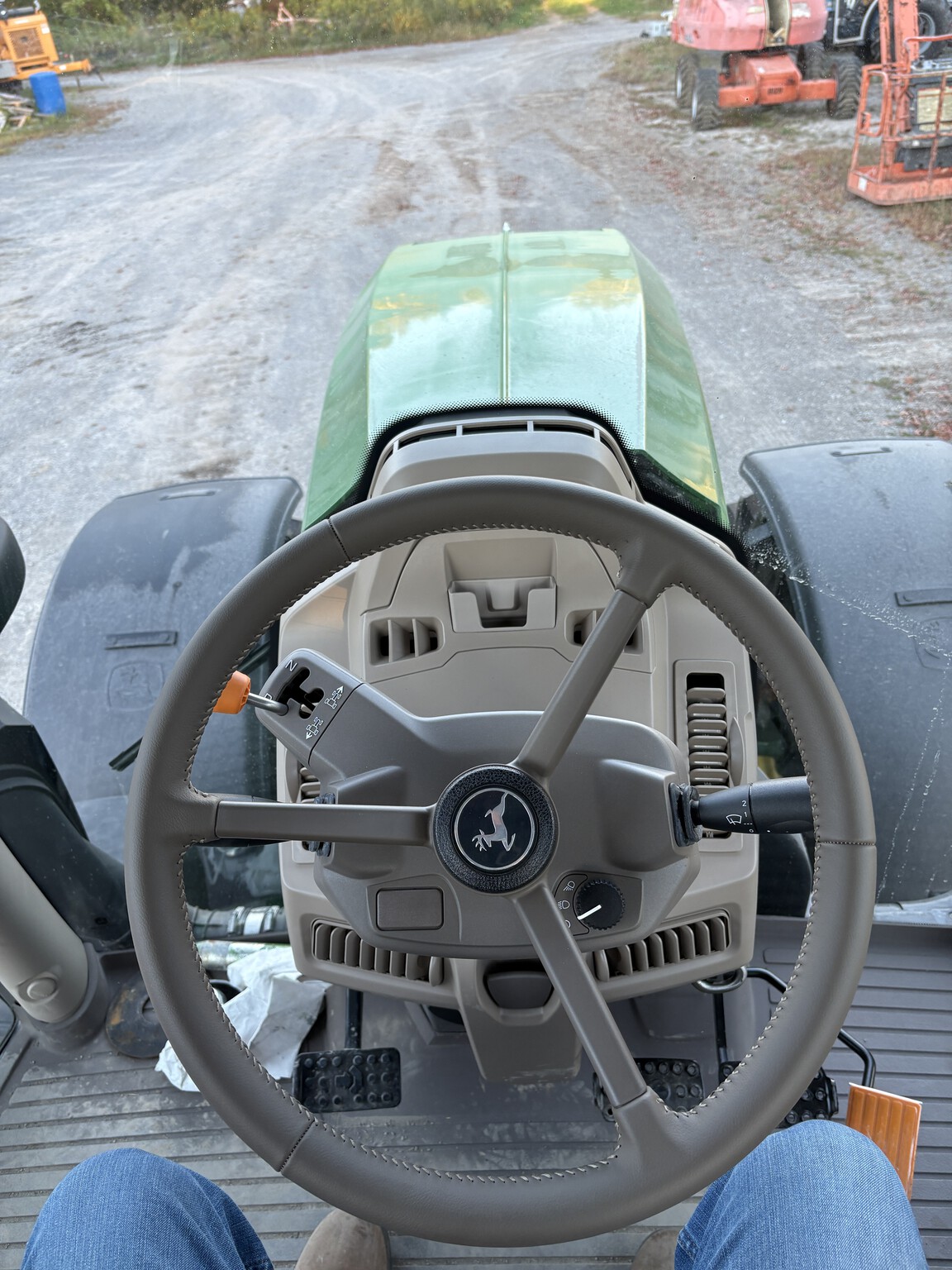 2022 John Deere 6R 250 Image 18
