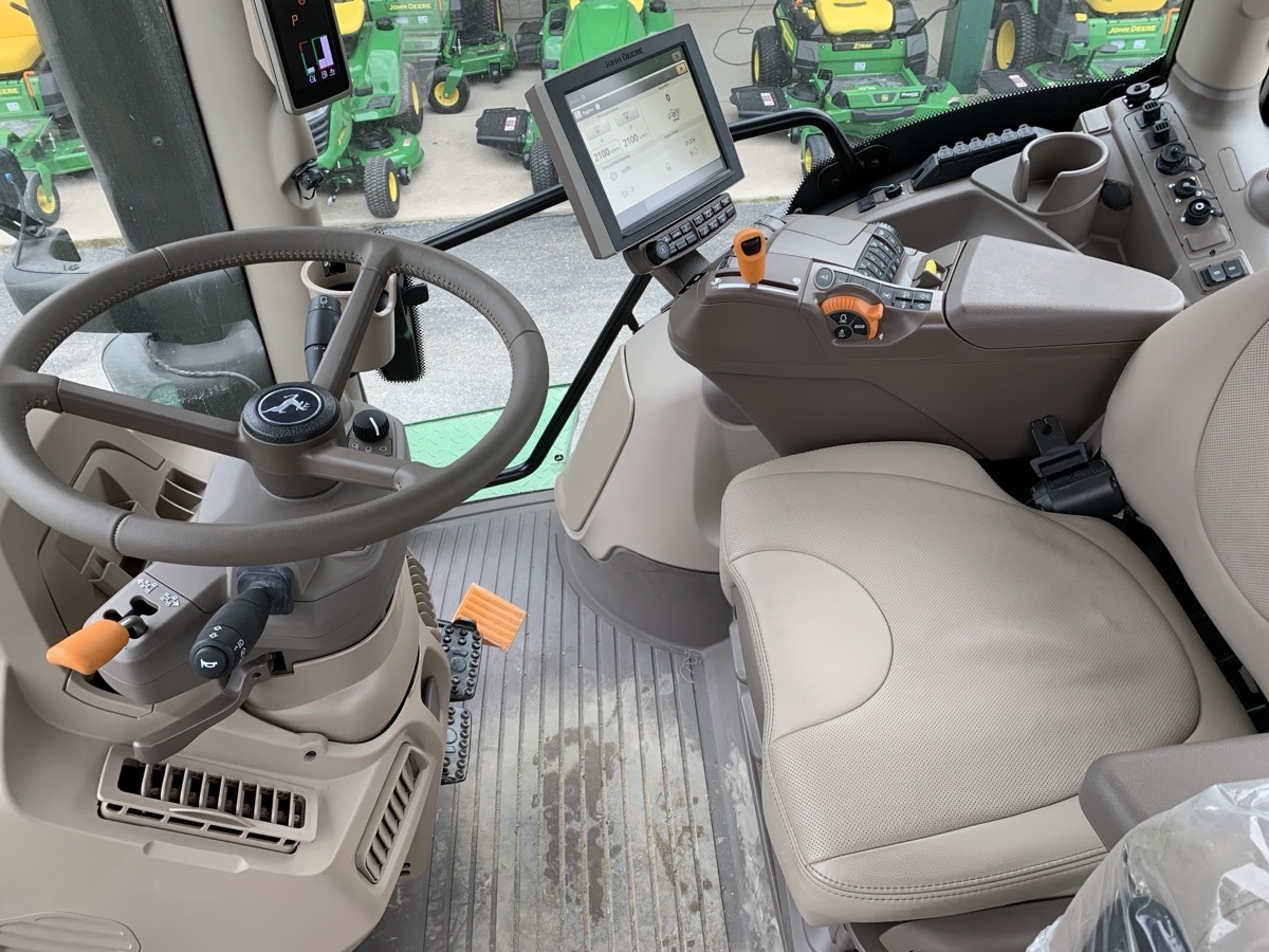 2022 John Deere 6R 250 Image 9