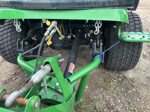 Used 2018 John Deere 1585 Commercial Front Mowers at Horizon Ag & Turf in Edmonton South, AB - Photo3