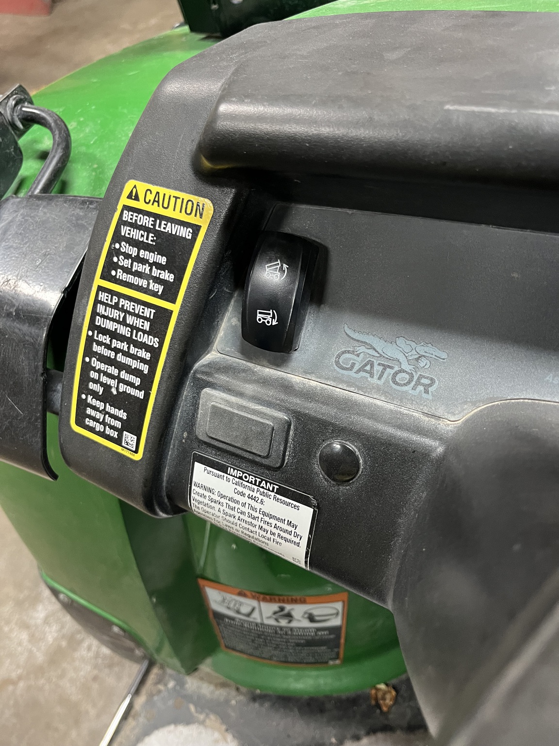 2018 John Deere XUV 825M Image 10