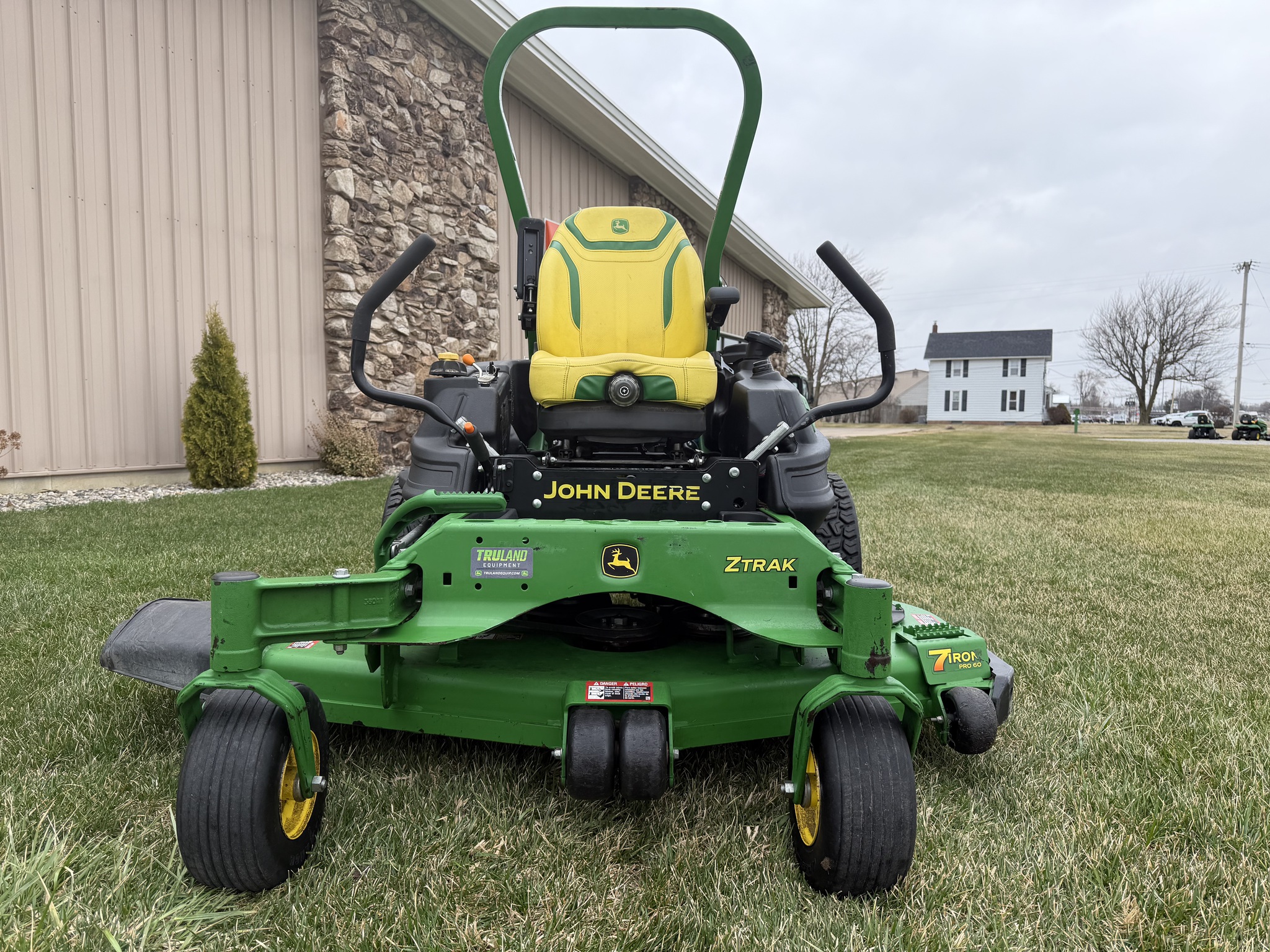 2024 John Deere Z930M Image 3