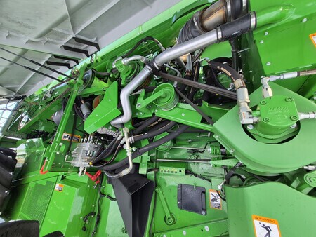 Used 2018 John Deere S780 Combines at Horizon Ag & Turf in St. Paul, AB - Photo22