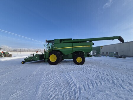 Used 2018 John Deere S780 Combines at Horizon Ag & Turf in St. Paul, AB - Photo14