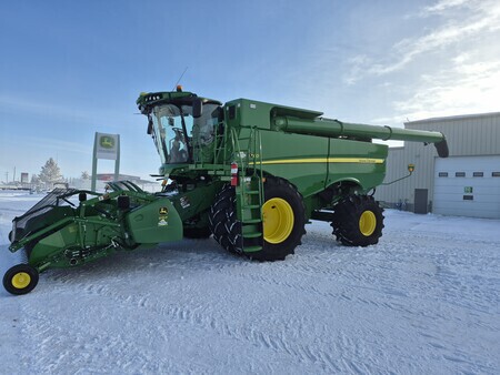 Used 2018 John Deere S780 Combines at Horizon Ag & Turf in St. Paul, AB - Photo15