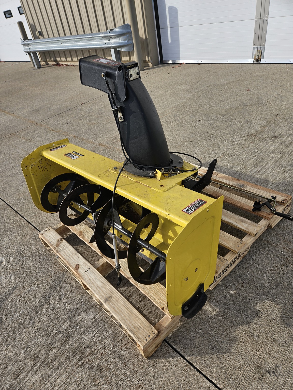 2011 John Deere 44 Image 1