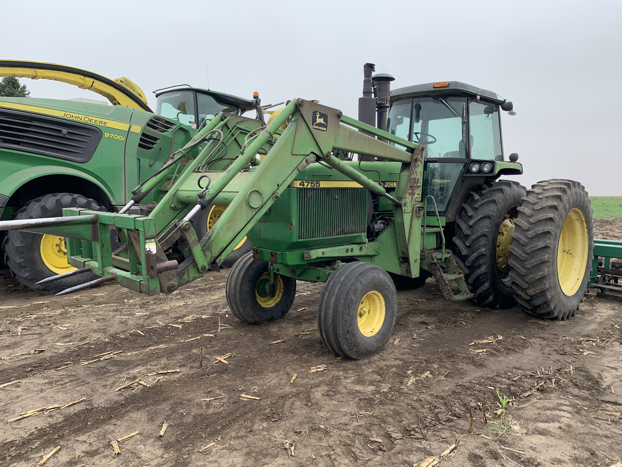 1990 John Deere 4755 Image 1